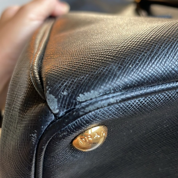 PRADA Saffiano Lux Tote Medium Size - Black - Picture 14 of 16